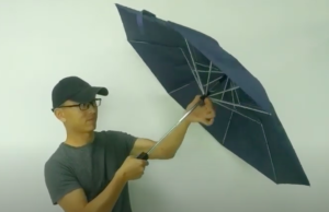 Китайцы придумали зонт будущего
